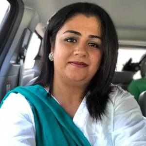 Meet your Posher, Nosheen